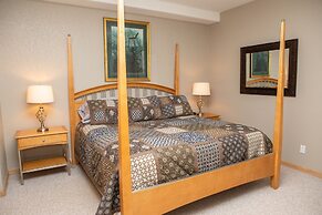 Sunvail S 13e 2 Bedroom Condo by RedAwning