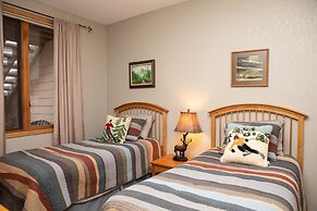 Sunvail S 13e 2 Bedroom Condo by RedAwning