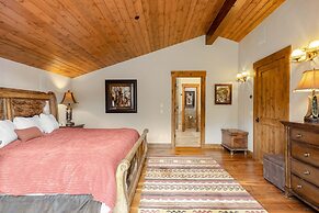 Amazing Pet-Friendly Executive Home, Ski-In Walk-Out - LR884 by Redawn