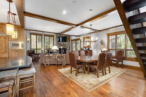 Amazing Pet-Friendly Executive Home, Ski-In Walk-Out - LR884 by Redawn