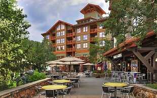 Amazing Pet-Friendly Executive Home, Ski-In Walk-Out - LR884 by Redawn