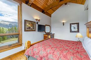 Amazing Pet-Friendly Executive Home, Ski-In Walk-Out - LR884 by Redawn