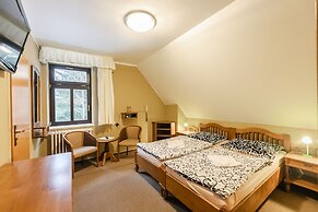 Hotel Perla Jizery