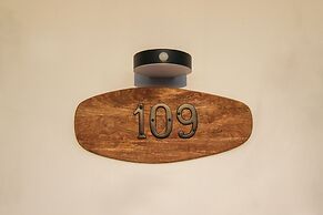 Phaedrus Living: Seaside Luxury Flat Athina 109