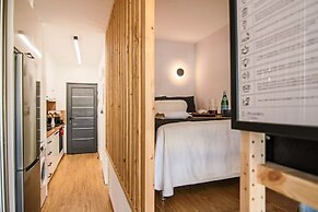 Phaedrus Living: Seaside Luxury Flat Athina 109