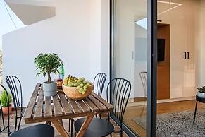 Phaedrus Living: Seaside Luxury Flat Athina 109