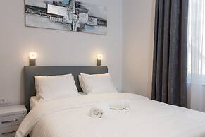 Luxury Studios & Rooms Seven