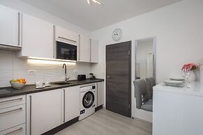 Luxury Studios & Rooms Seven