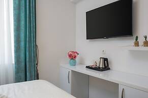 Luxury Studios & Rooms Seven