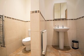 Apartment 1 The Grove