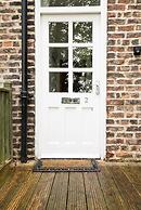 Apartment 2 The Grove