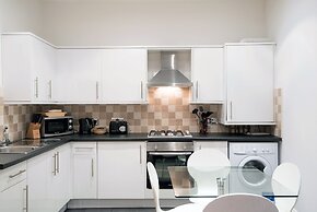 Apartment 2 The Grove