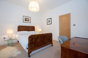 Apartment 2 The Grove