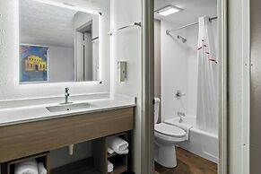Red Roof Inn Radcliff - Fort Knox