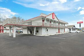 Red Roof Inn Radcliff - Fort Knox