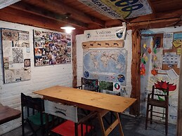 Hostel y Camping Los Coihues