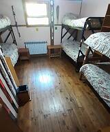 Hostel y Camping Los Coihues