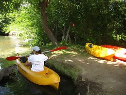 Hostel y Camping Los Coihues