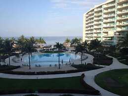 Delcanto Residences by LaTour