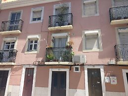 TT Anjos Lisbon Rooms