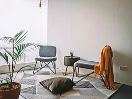 Murals Sleepbox Capsule Hostel - Adults Only