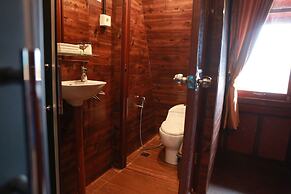 Swarga Lodge and Homestay