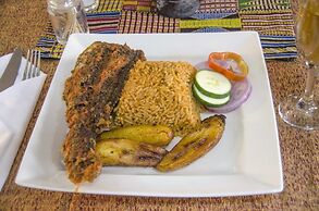 Paramount Luxury Serviced Apartment