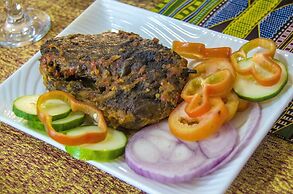 Paramount Luxury Serviced Apartment