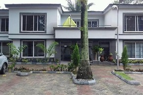 Paramount Luxury Serviced Apartment