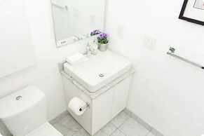 Luxury Condos at York Street