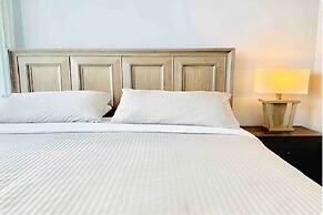 Luxury Condos at York Street