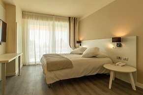 La Dolce Vita Hotel