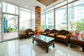 OYO 458 Nakorn Siam Boutique