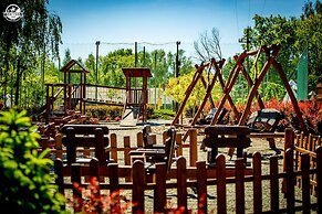 Western Camp Resort