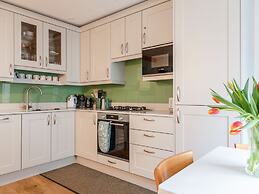 14a Courtenay Street