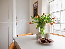 14a Courtenay Street