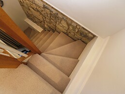 Kings Cottage - North