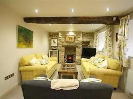 Coach House Burford