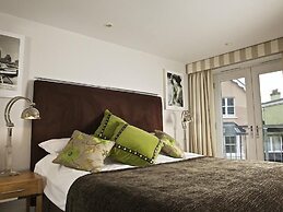 Diddly Squat, 43 Dart Marina