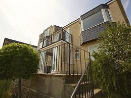 Moonrakers, Clarence Street