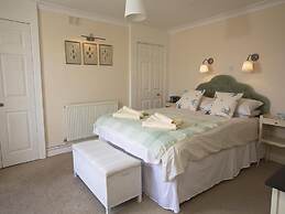 Moonrakers, Clarence Street