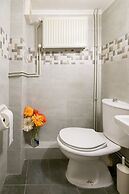 Beating Heart City Family Home Next to Beach