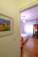 Beating Heart City Family Home Next to Beach