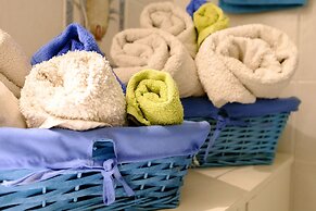 Beating Heart City Family Home Next to Beach