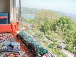 Hydeaway, 7 Grafton Towers