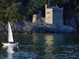 Keepers Lodge, Hillfield Village