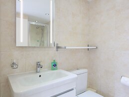 Keepers Lodge, Hillfield Village