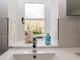 South Hill Farmhouse