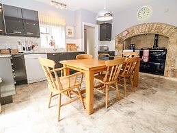 South Hill Farmhouse