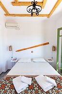 Ailouros summer hotel